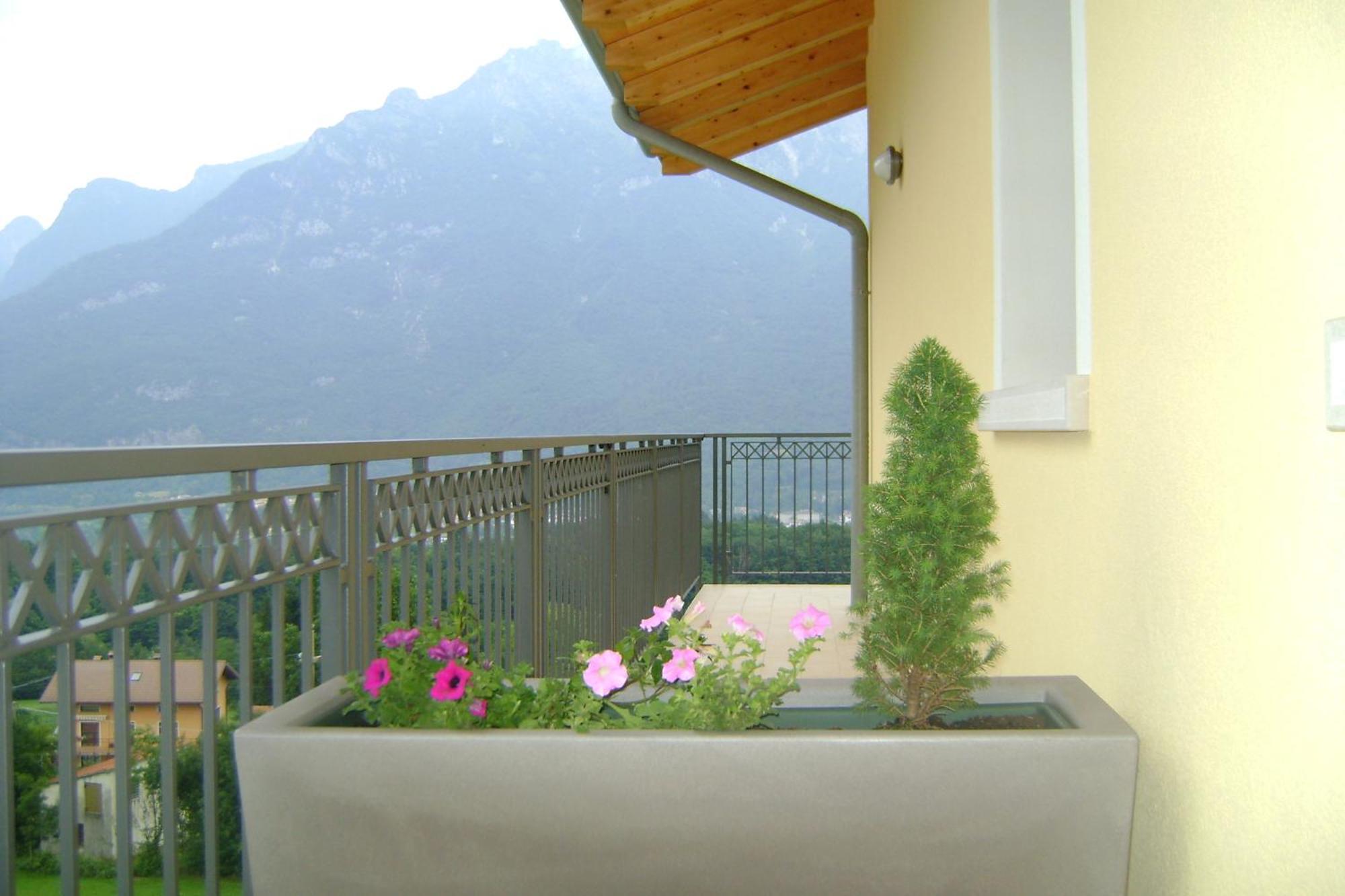 Affittacamere Rubino Guest House Ponte nellʼAlpi Exterior foto