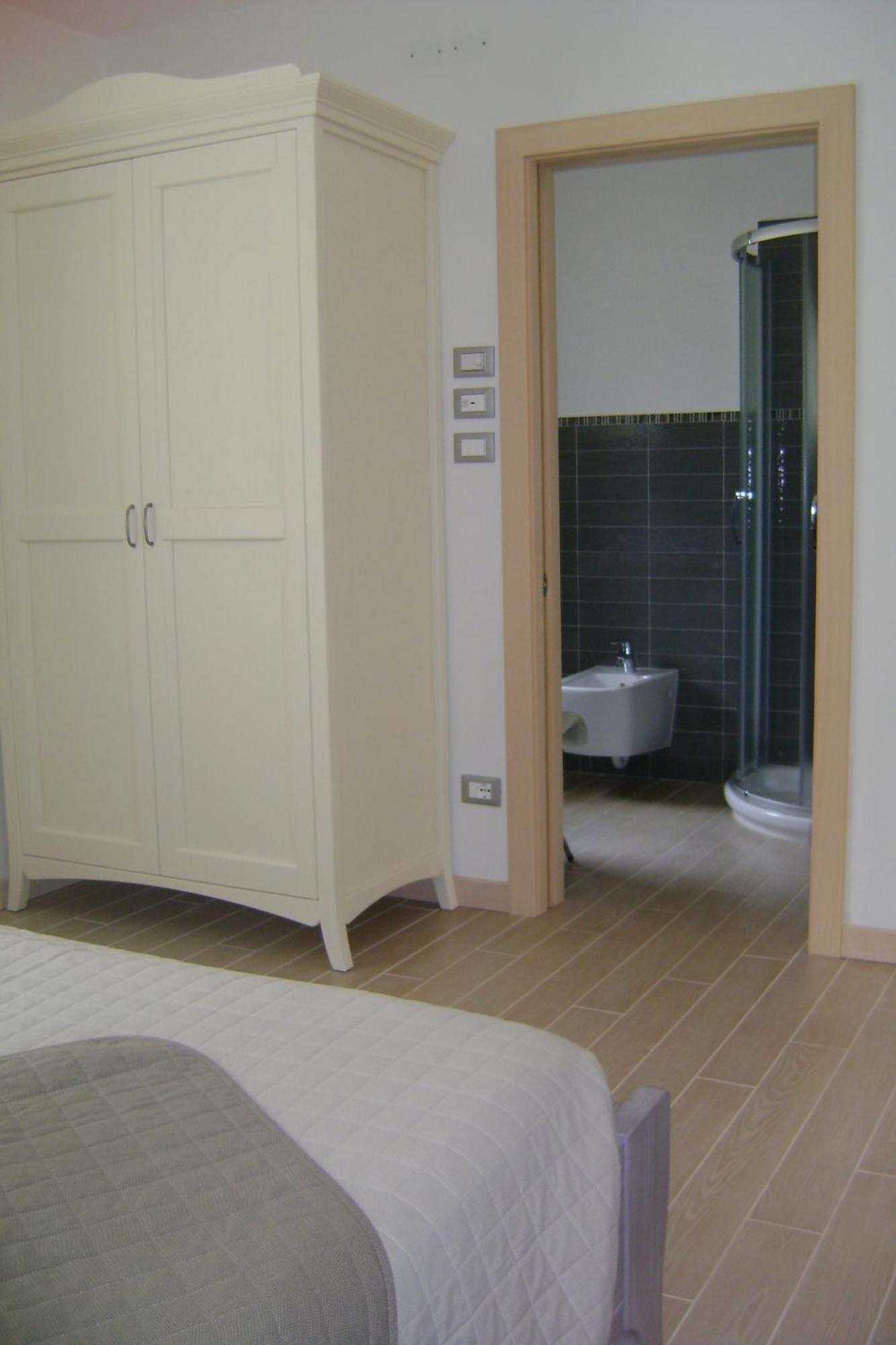 Affittacamere Rubino Guest House Ponte nellʼAlpi Exterior foto