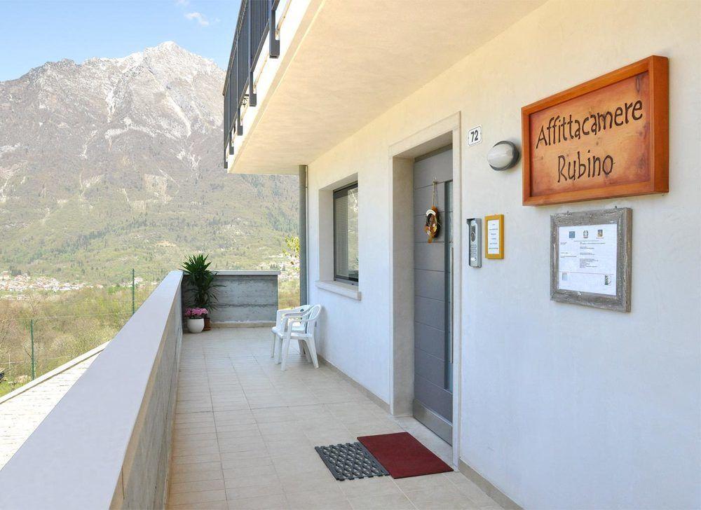 Affittacamere Rubino Guest House Ponte nellʼAlpi Exterior foto